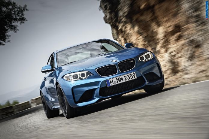 2016 BMW M2 Coupe - фотография 17 из 64 2016 BMW M2 Coupe - фотография 17 из 64