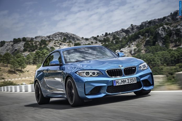 2016 BMW M2 Coupe - фотография 22 из 64 2016 BMW M2 Coupe - фотография 22 из 64
