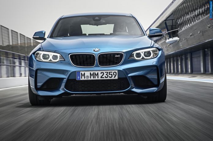 2016 BMW M2 Coupe - фотография 23 из 64 2016 BMW M2 Coupe - фотография 23 из 64