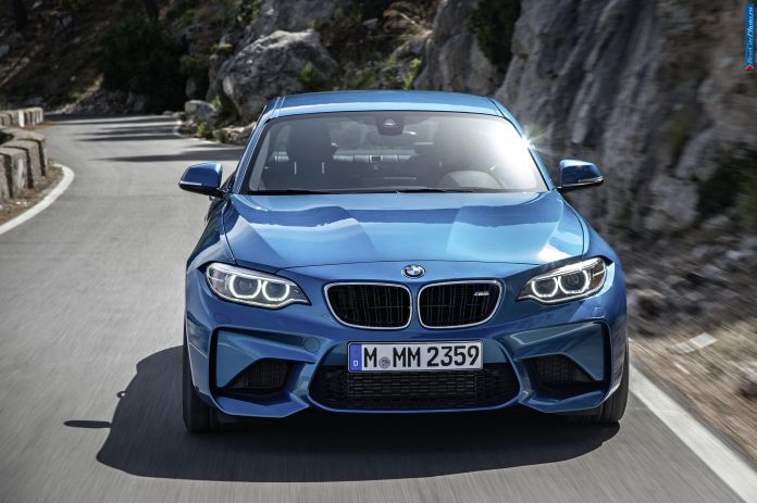 2016 BMW M2 Coupe - фотография 32 из 64 2016 BMW M2 Coupe - фотография 32 из 64