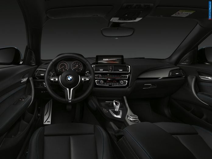 2016 BMW M2 Coupe - фотография 54 из 64