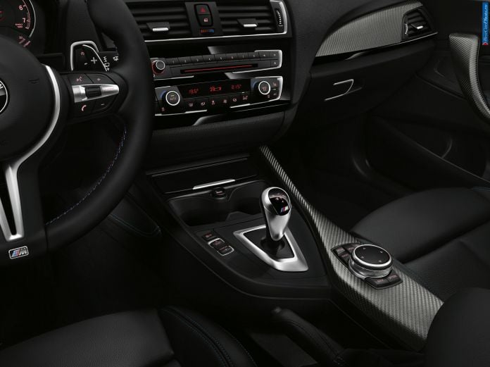 2016 BMW M2 Coupe - фотография 55 из 64 2016 BMW M2 Coupe - фотография 55 из 64