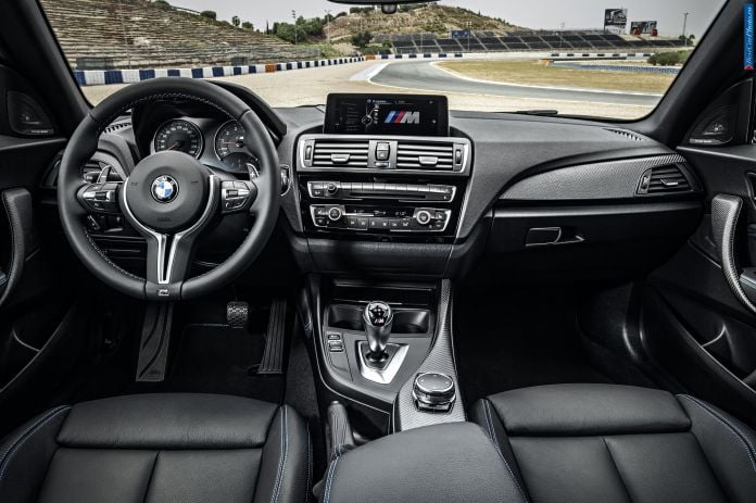 2016 BMW M2 Coupe - фотография 57 из 64
