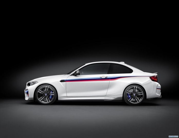 2016 BMW M2 Coupe M Performance Parts - фотография 3 из 14 2016 BMW M2 Coupe M Performance Parts - фотография 3 из 14