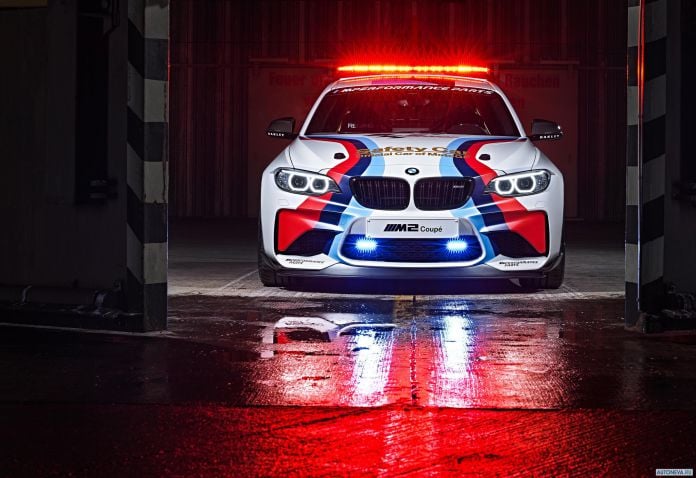 2016 BMW M4 MotoGP Safety Car - фотография 3 из 14 2016 BMW M4 MotoGP Safety Car - фотография 3 из 14