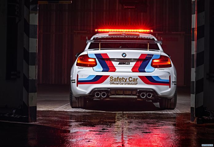 2016 BMW M4 MotoGP Safety Car - фотография 4 из 14 2016 BMW M4 MotoGP Safety Car - фотография 4 из 14