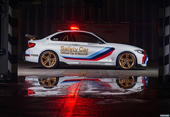 2016 BMW M4 MotoGP Safety Car - фотография 5 из 14 2016 BMW M4 MotoGP Safety Car - фотография 5 из 14