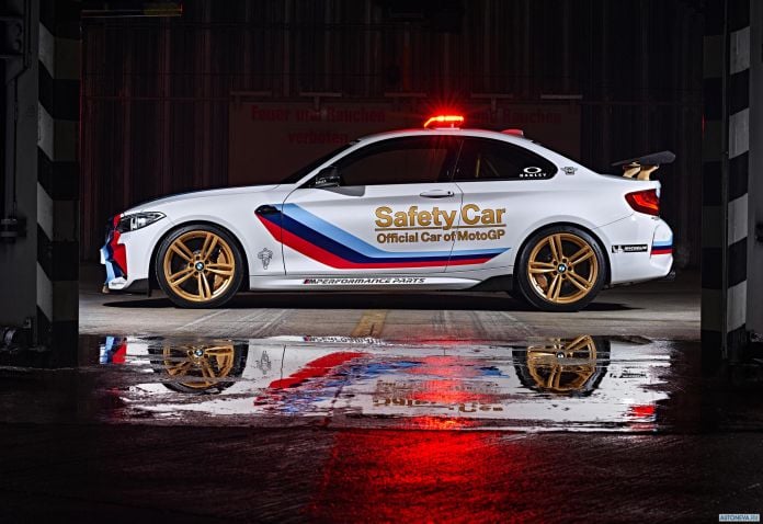 2016 BMW M4 MotoGP Safety Car - фотография 6 из 14 2016 BMW M4 MotoGP Safety Car - фотография 6 из 14