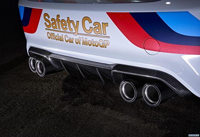 2016 BMW M4 MotoGP Safety Car - фотография 9 из 14