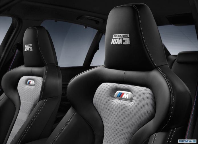 2016 BMW M3 30 Jahre - фотография 10 из 19 2016 BMW M3 30 Jahre - фотография 10 из 19