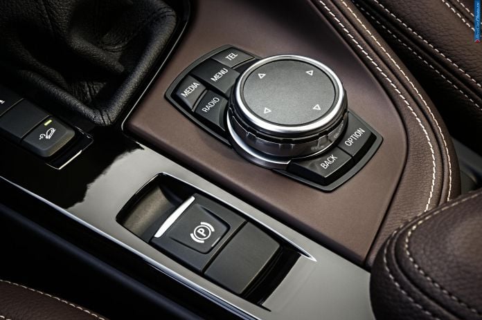 2016 BMW X1 - фотография 69 из 76