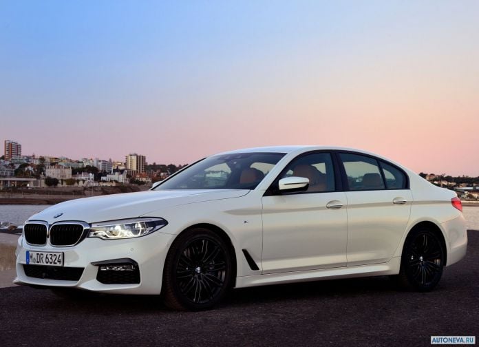2017 BMW 5-series - фотография 11 из 255