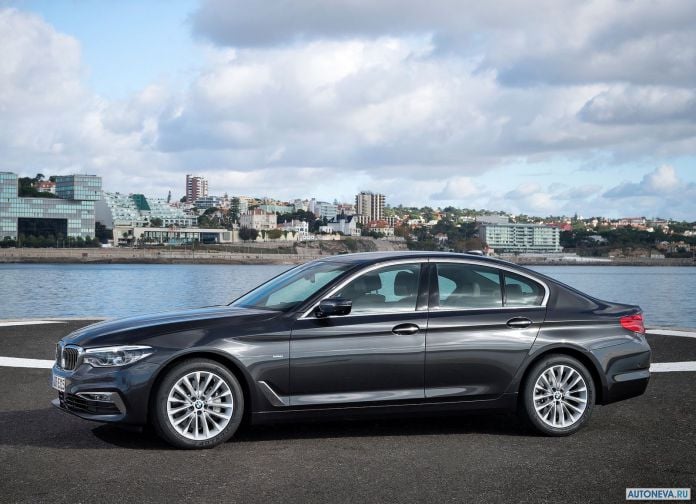 2017 BMW 5-series - фотография 30 из 255