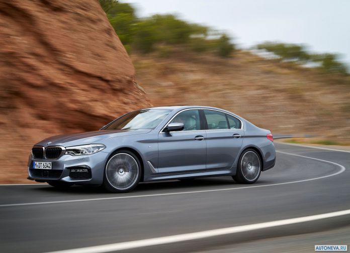 2017 BMW 5-series - фотография 42 из 255