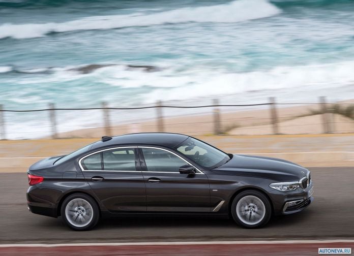 2017 BMW 5-series - фотография 84 из 255