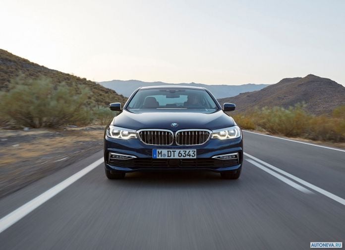 2017 BMW 5-series - фотография 131 из 255