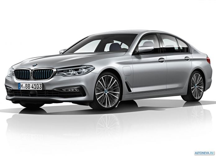 2017 BMW 5-series - фотография 140 из 255