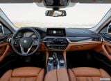 bmw_2017_5_series_148.jpg