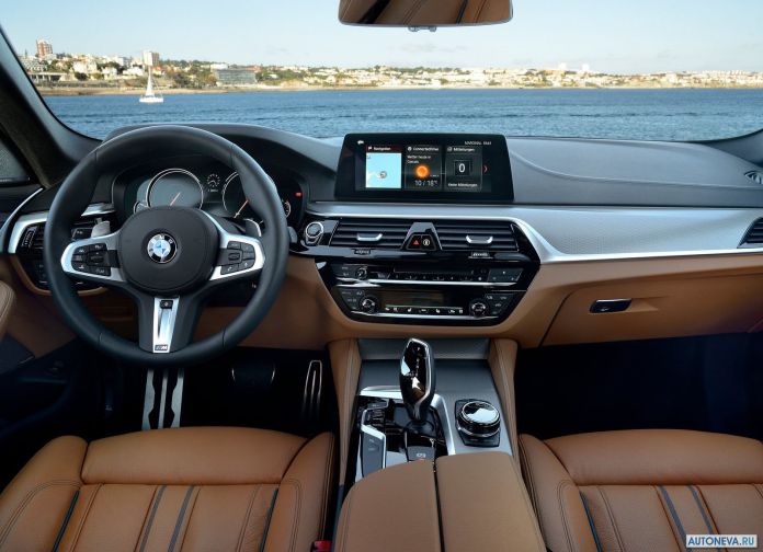 2017 BMW 5-series - фотография 149 из 255