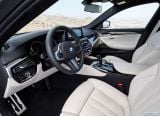 bmw_2017_5_series_156.jpg