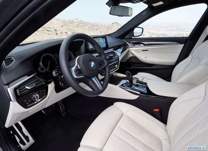 2017 BMW 5-series - фотография 156 из 255