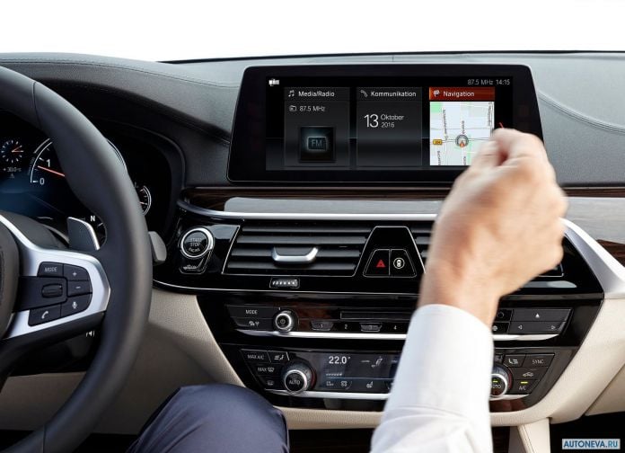2017 BMW 5-series - фотография 190 из 255