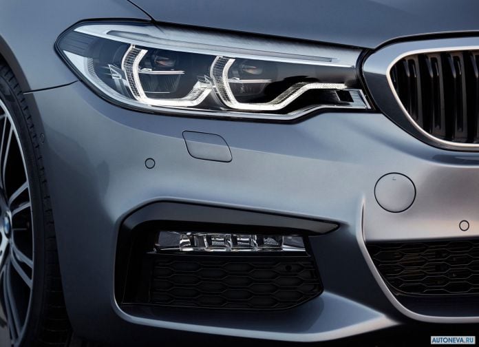 2017 BMW 5-series - фотография 200 из 255