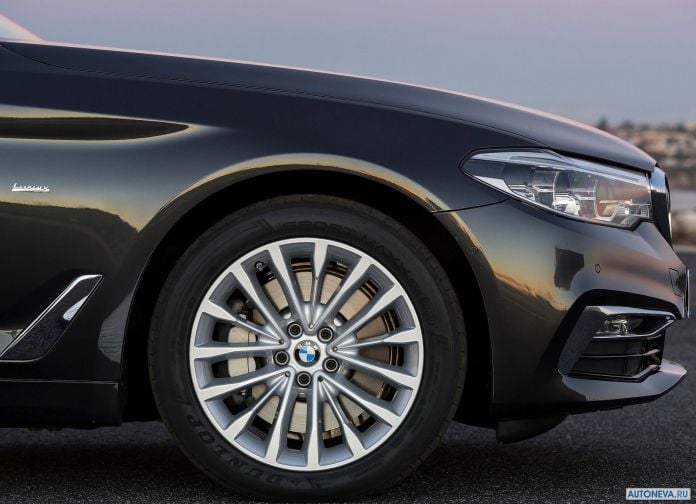 2017 BMW 5-series - фотография 210 из 255