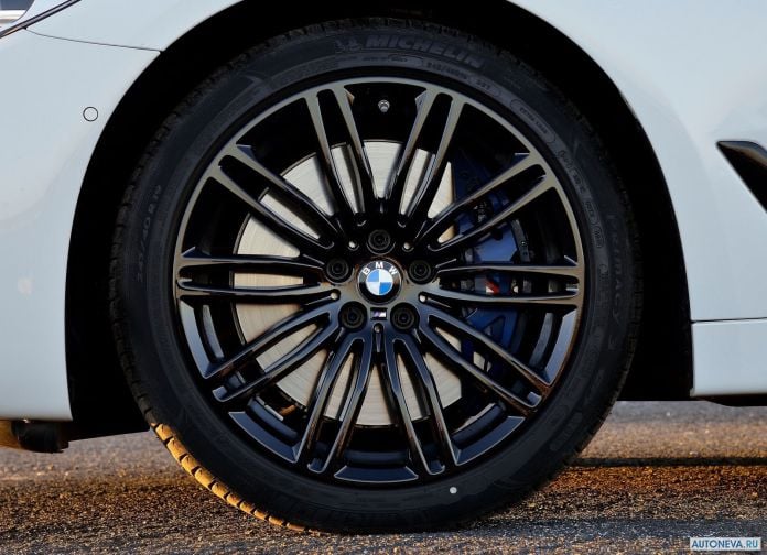 2017 BMW 5-series - фотография 211 из 255