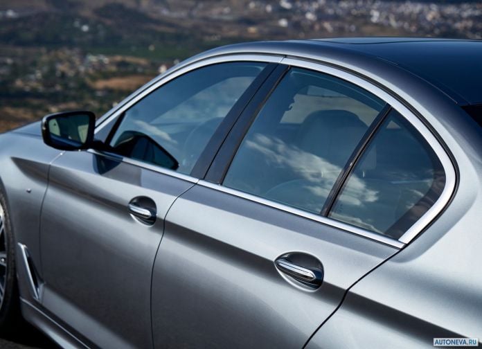 2017 BMW 5-series - фотография 216 из 255
