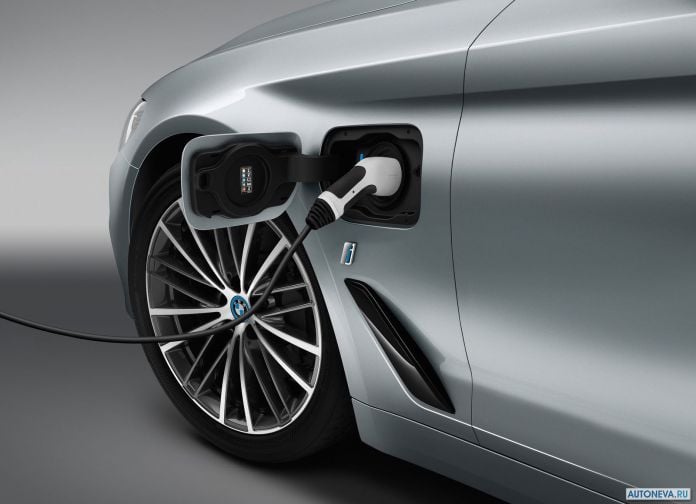 2017 BMW 5-series - фотография 218 из 255