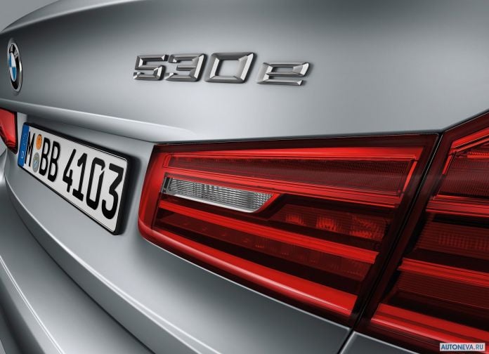 2017 BMW 5-series - фотография 222 из 255