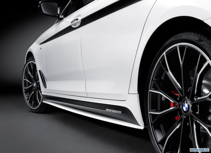 2017 BMW 5-series M Performance Parts - фотография 12 из 15