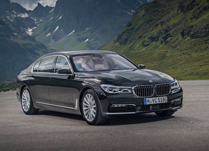 2017 BMW 740Le XDrive iPerformance - фотография 2 из 36 2017 BMW 740Le XDrive iPerformance - фотография 2 из 36