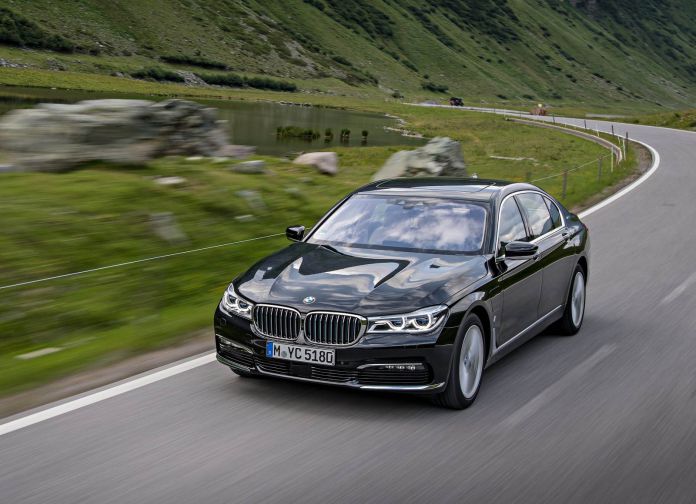 2017 BMW 740Le XDrive iPerformance - фотография 13 из 36