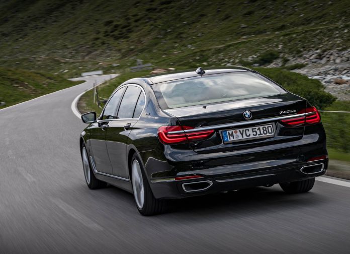 2017 BMW 740Le XDrive iPerformance - фотография 20 из 36 2017 BMW 740Le XDrive iPerformance - фотография 20 из 36