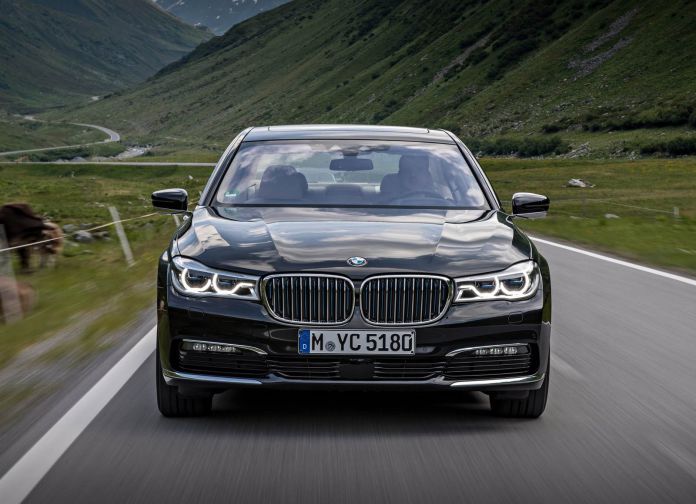 2017 BMW 740Le XDrive iPerformance - фотография 24 из 36 2017 BMW 740Le XDrive iPerformance - фотография 24 из 36