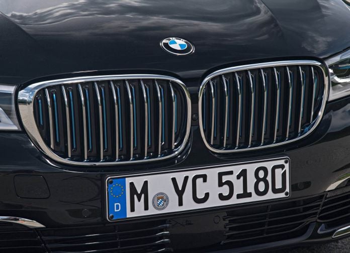 2017 BMW 740Le XDrive iPerformance - фотография 29 из 36 2017 BMW 740Le XDrive iPerformance - фотография 29 из 36