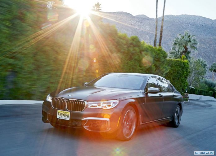 2017 BMW M760Li xDrive - фотография 60 из 203