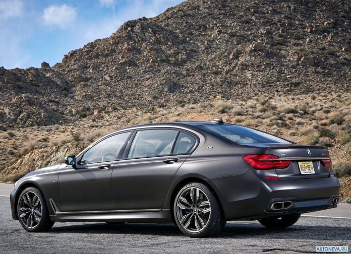 2017 BMW M760Li xDrive - фотография 90 из 203