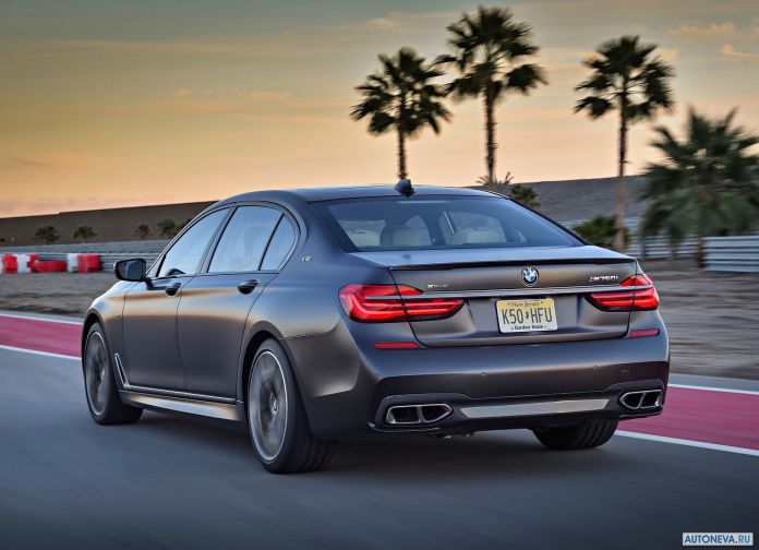 2017 BMW M760Li xDrive - фотография 99 из 203