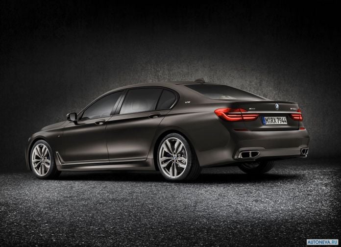 2017 BMW M760Li xDrive - фотография 135 из 203 2017 BMW M760Li xDrive - фотография 135 из 203