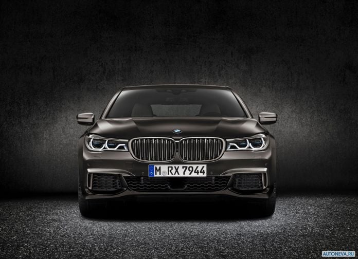 2017 BMW M760Li xDrive - фотография 137 из 203