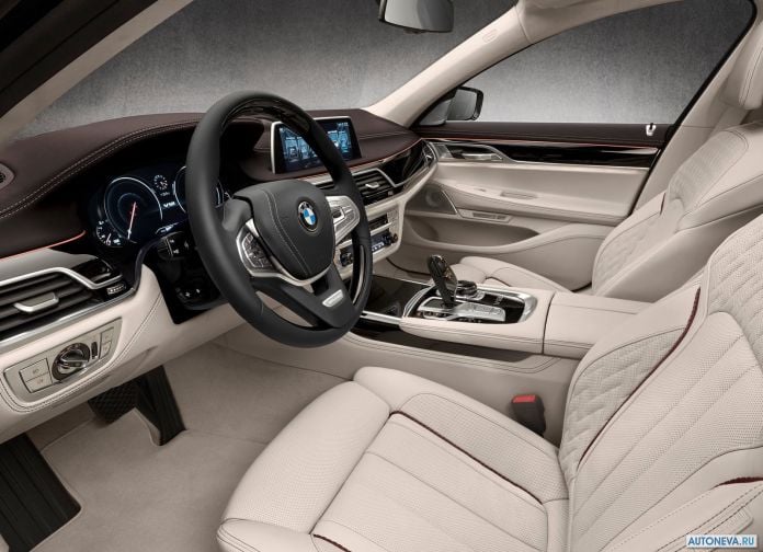 2017 BMW M760Li xDrive - фотография 146 из 203 2017 BMW M760Li xDrive - фотография 146 из 203