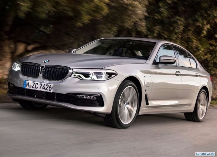 2018 BMW 530e iPerformance - фотография 5 из 12 2018 BMW 530e iPerformance - фотография 5 из 12