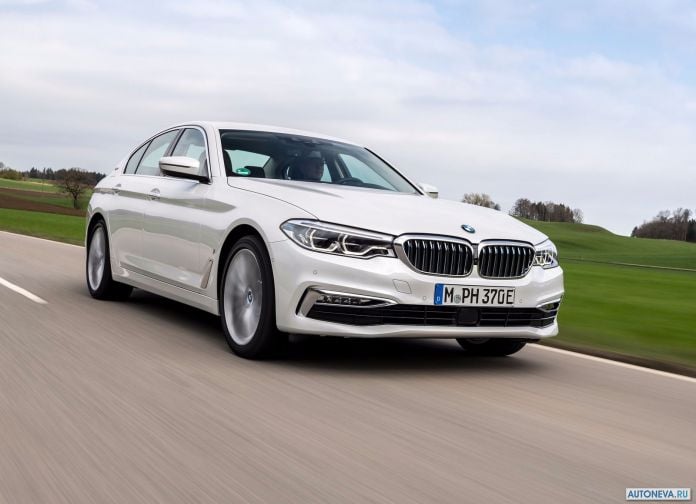 2018 BMW 530e iPerformance - фотография 11 из 12 2018 BMW 530e iPerformance - фотография 11 из 12