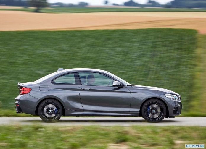 2018 BMW 2-series Coupe - фотография 27 из 69