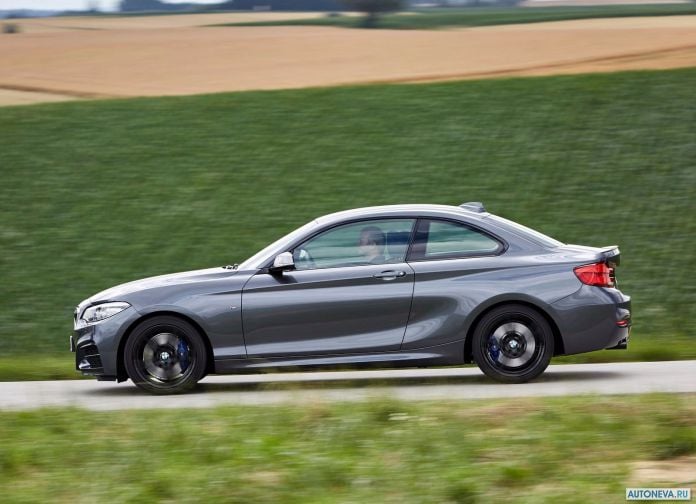 2018 BMW 2-series Coupe - фотография 28 из 69