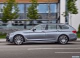 bmw_2018_5_series_touring_051.jpg
