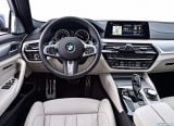 bmw_2018_5_series_touring_102.jpg
